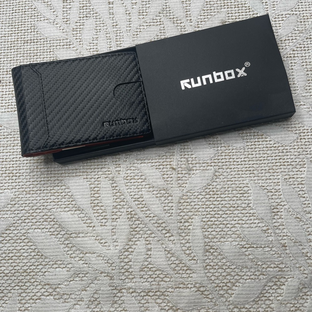 Runbox Black Carbon Fiber Wallet new